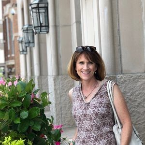 Meet your Posher, Deborah